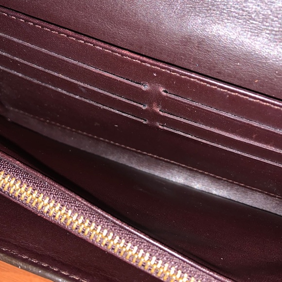 Authentic Louis Vuitton Rouge Fauviste Monogram Vernis Sarah Wallet - Picture 10 of 16